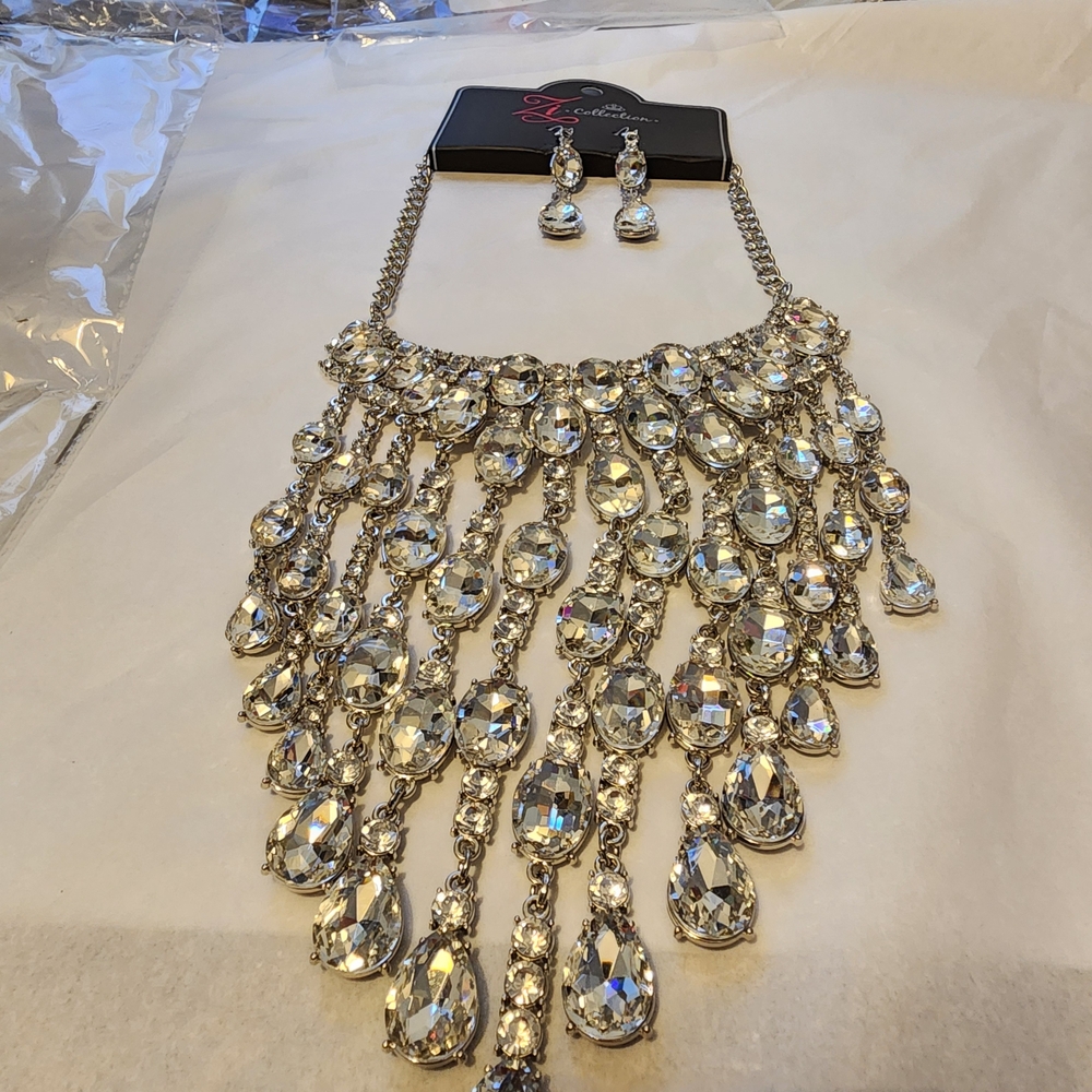 Elegant Silver Jewelry Set